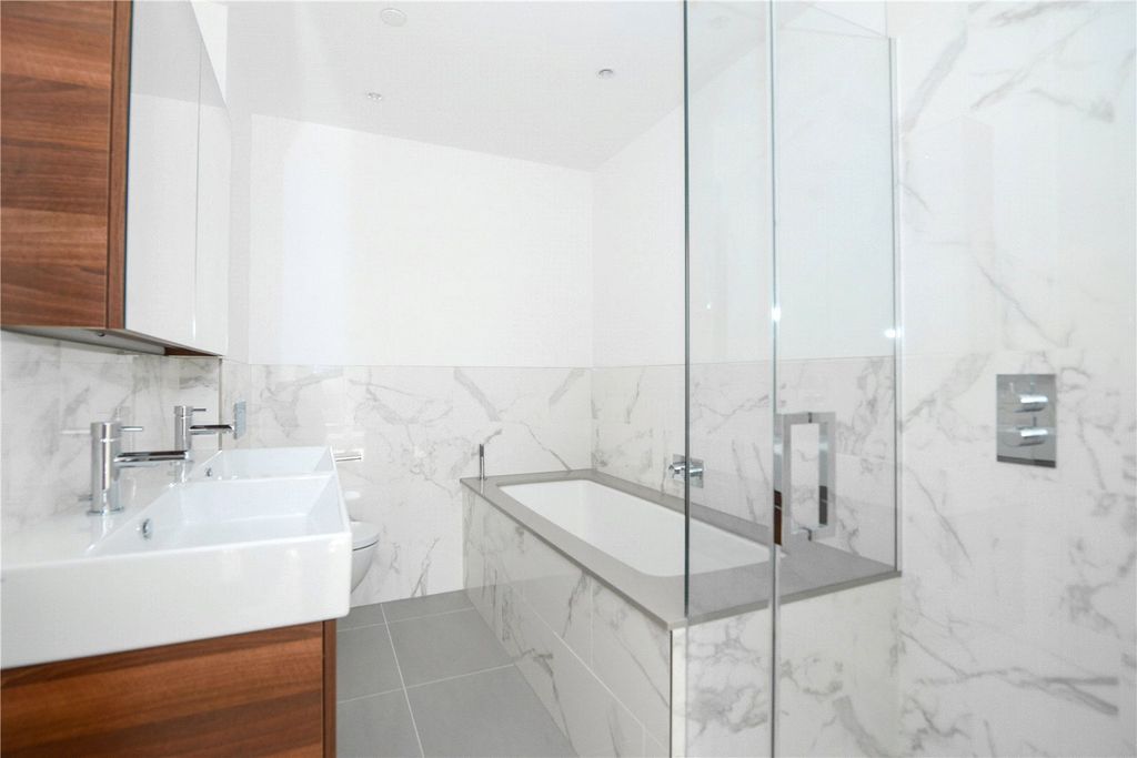 Property photo 3 of 4 Picture No. 05