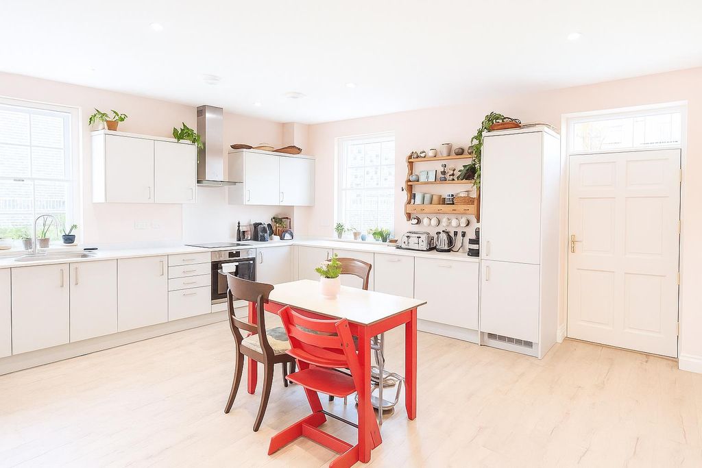 Property photo 2 of 24 Kitchen (A).Png