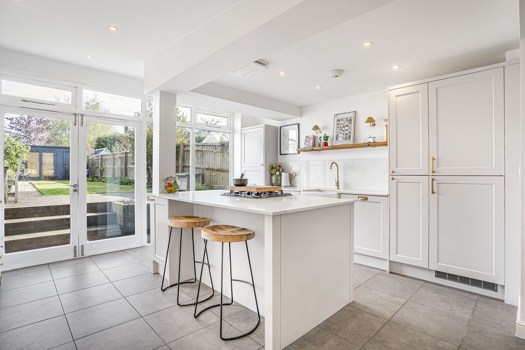 Property photo 3 of 30