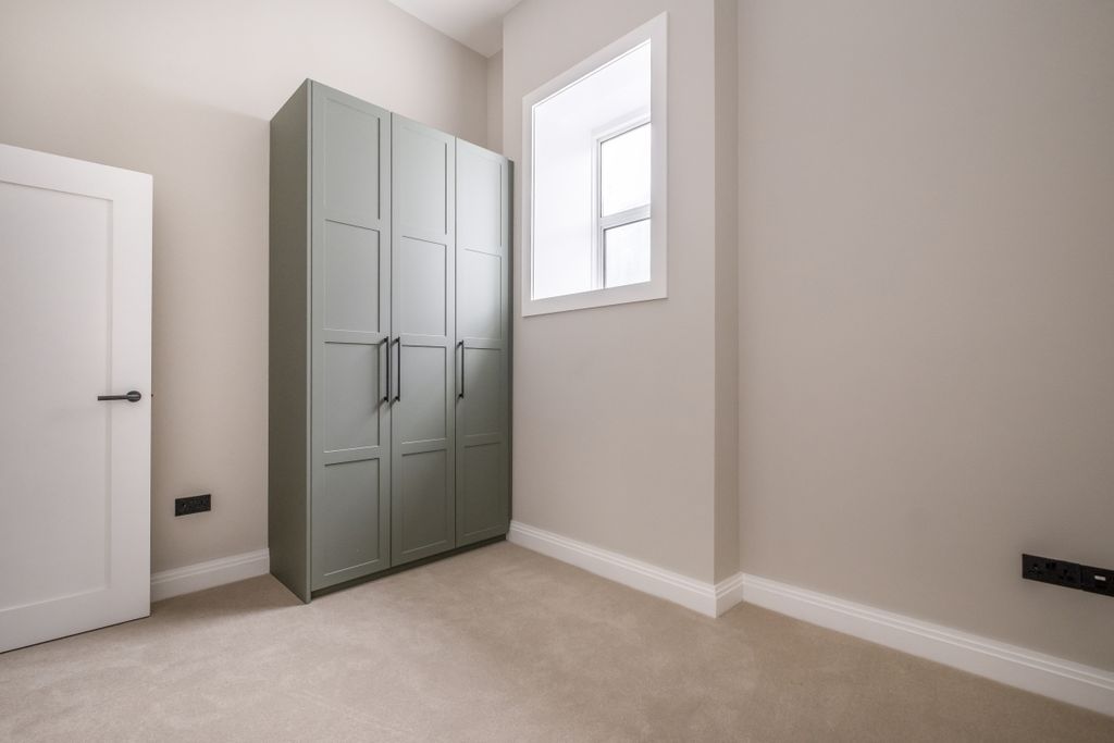 Property photo 3 of 14 Bedroom A