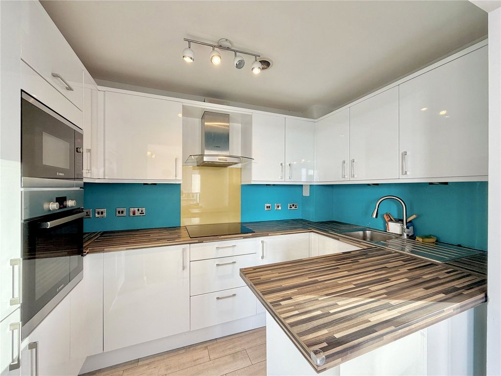 Property photo 3 of 12 Picture No. 05