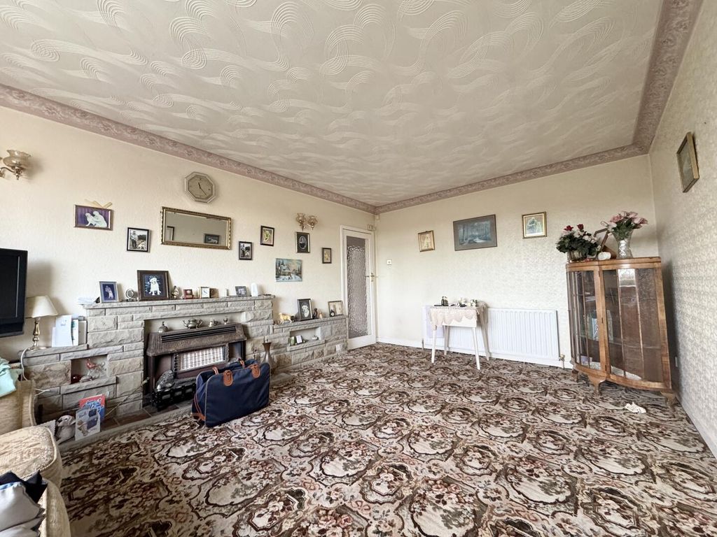 Property photo 3 of 9 Living Room