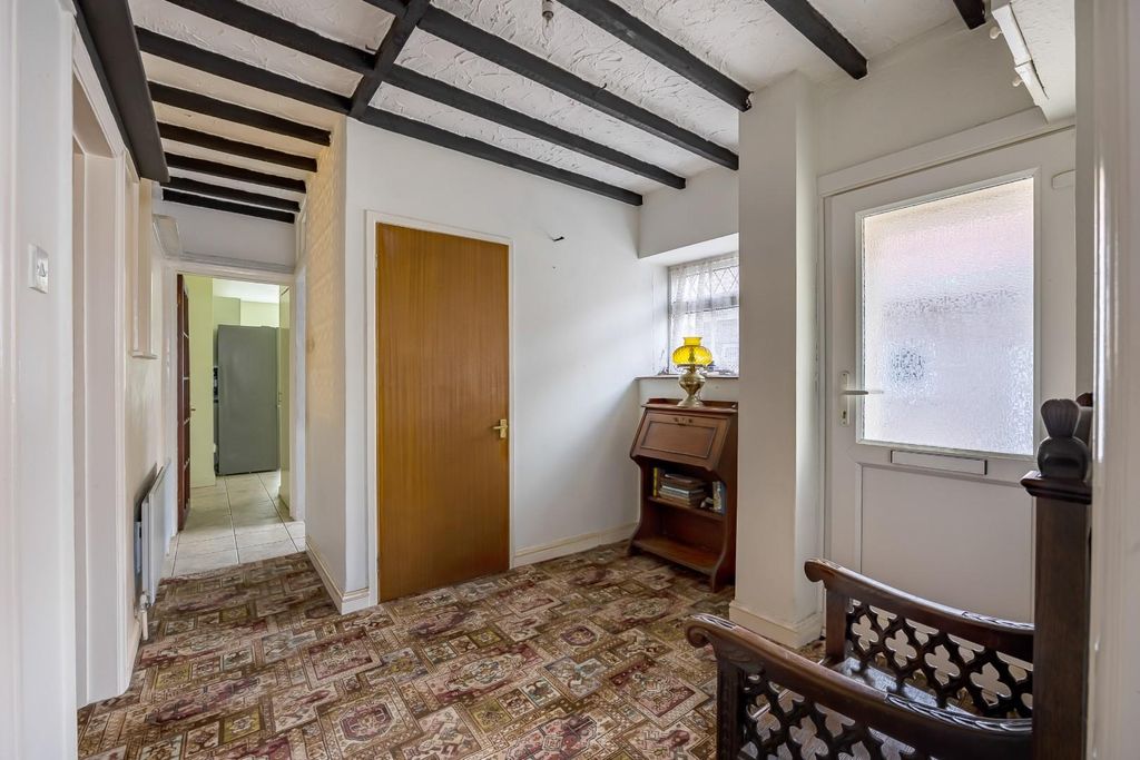 Property photo 2 of 25