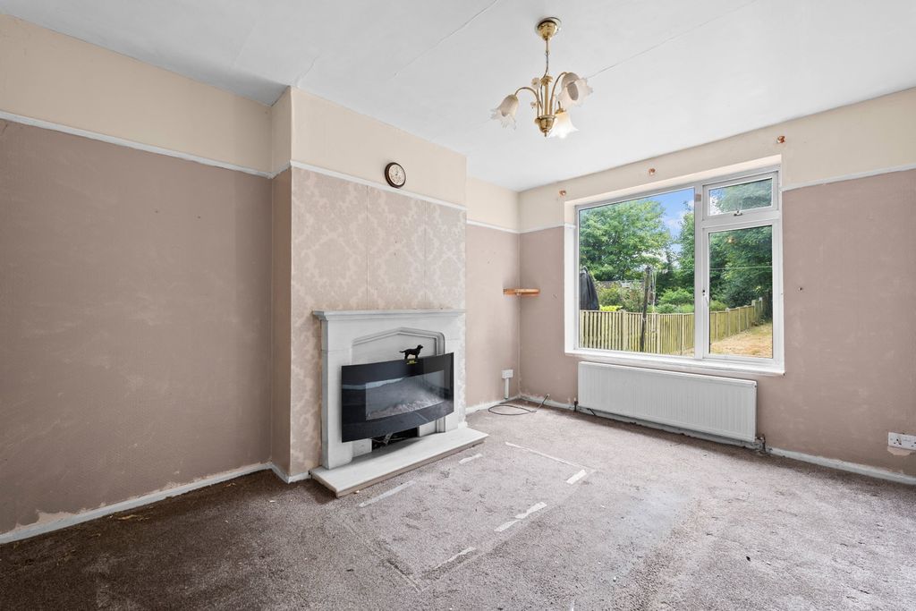 Property photo 3 of 28