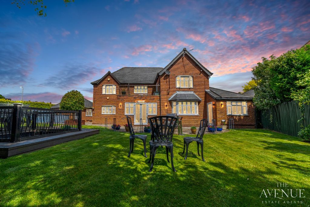 Property photo 1 of 60 4162980