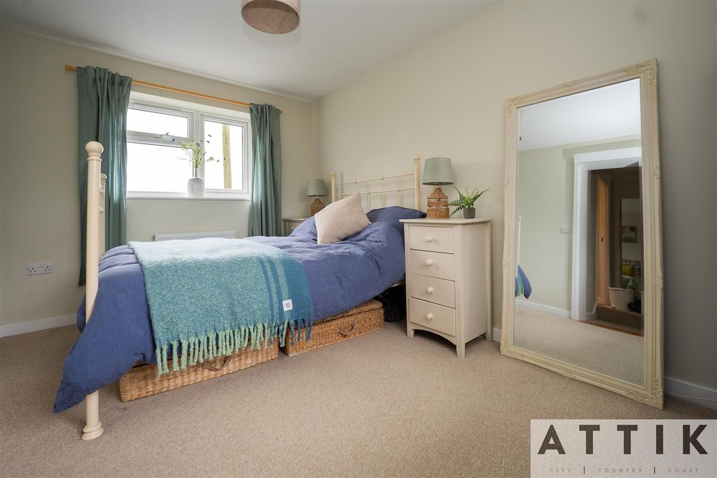 Additional image 25 of 4 bed semi-detached house for saleBedingfield Crescent, Halesworth IP19