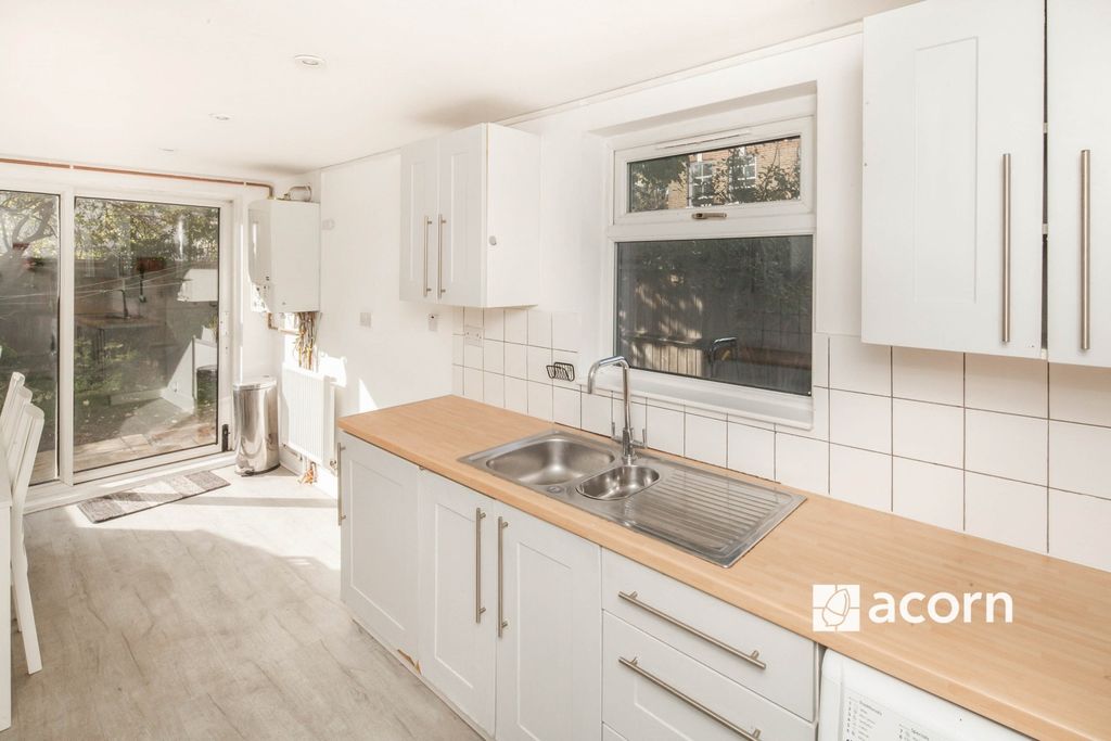 Property photo 2 of 10 7A281c53-149A-F01...