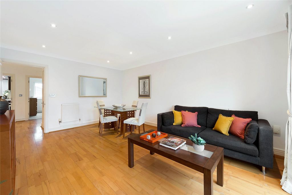 Property photo 2 of 7 Reception