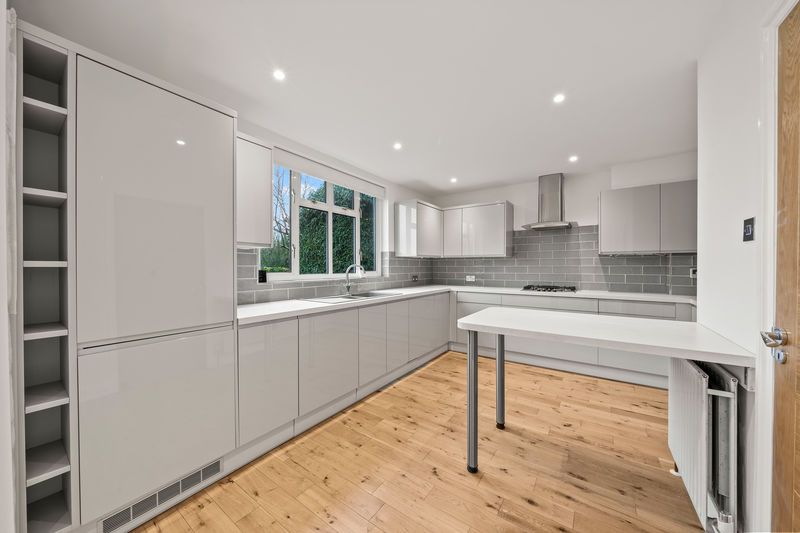 Property photo 2 of 20 Photo 12