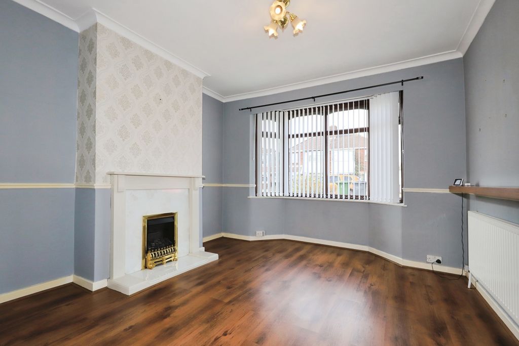 Property photo 2 of 13 Lounge