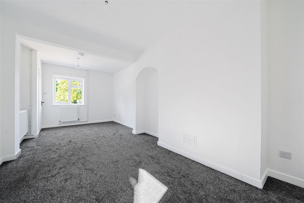 Property photo 2 of 18 23-6A8336d4Cff88-1510023-1A010849769d0-024-23.Jpg