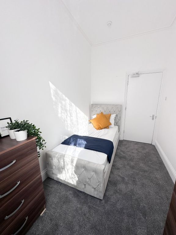 Property photo 1 of 5 Img_9501-2.Jpg