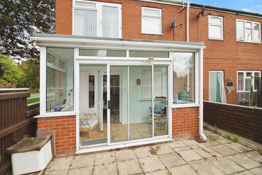 Property photo 1 of 20 Conservatory.Jpg
