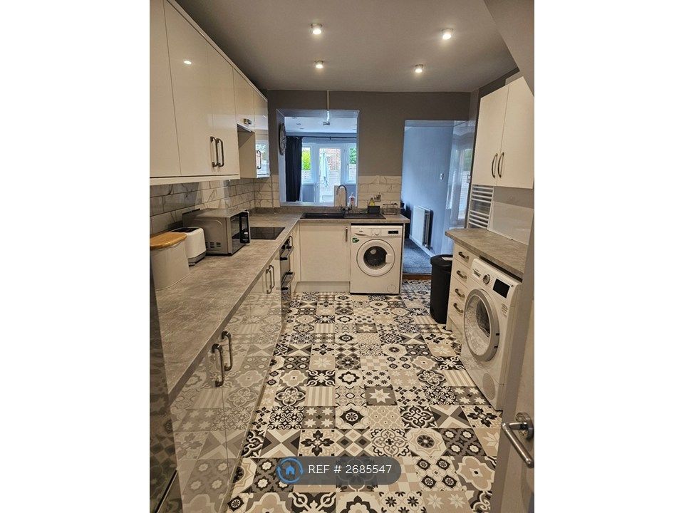 Property photo 2 of 15 Kitchen