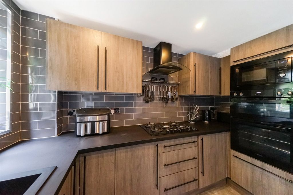 Property photo 3 of 16 Kitchen