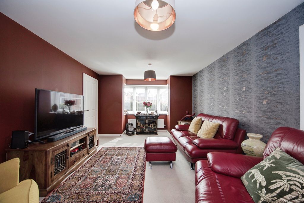 Property photo 3 of 15