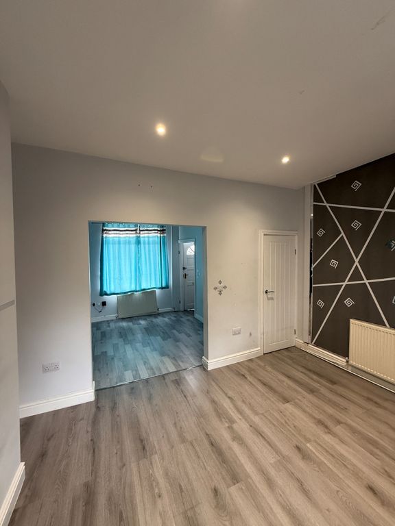 Property photo 3 of 10 Img_5693