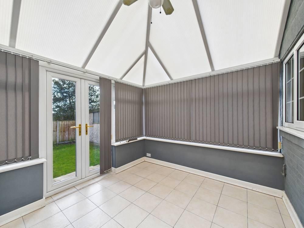 Property photo 3 of 16 Conservatory