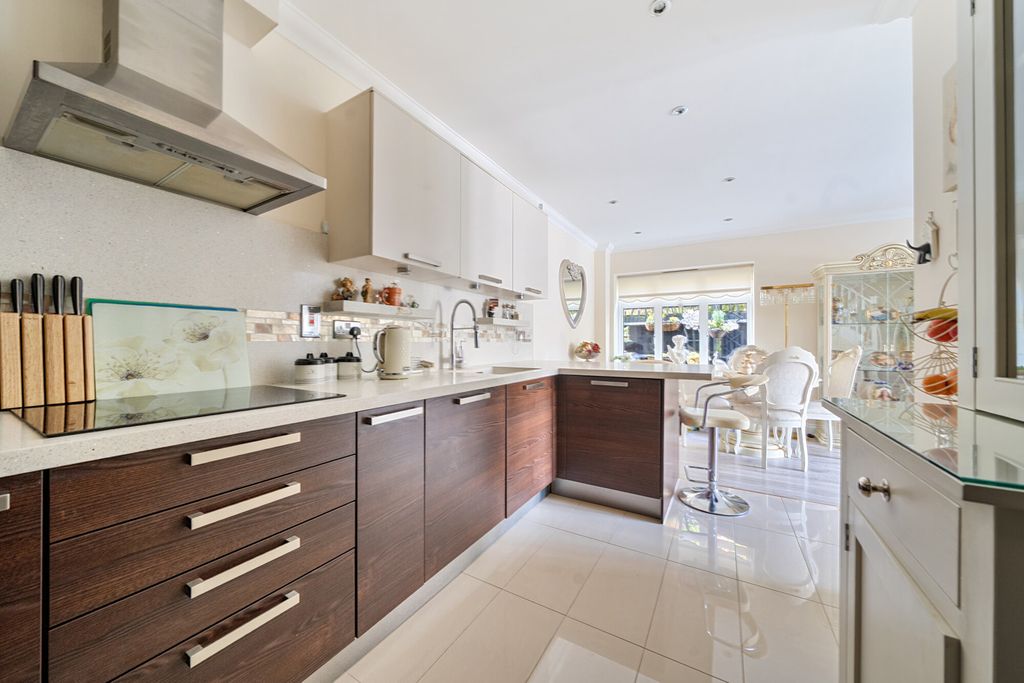 Property photo 2 of 32 Kitchen