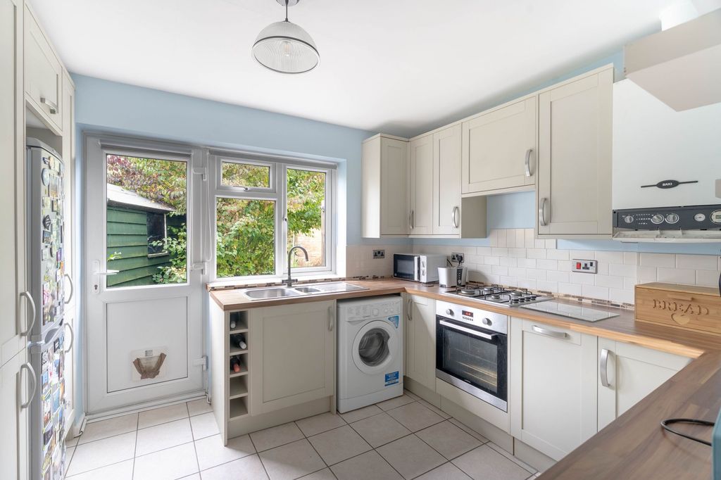 Property photo 3 of 10