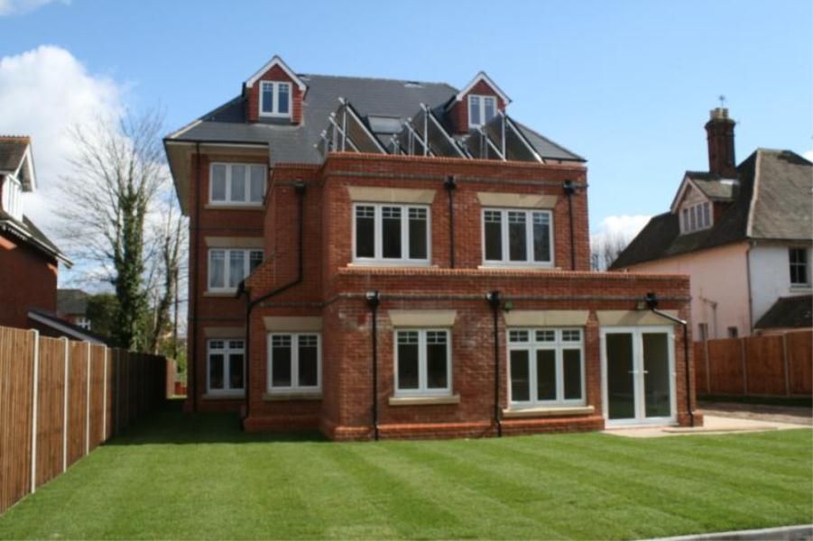 Property photo 1 of 6