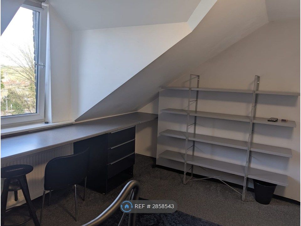 Property photo 2 of 3