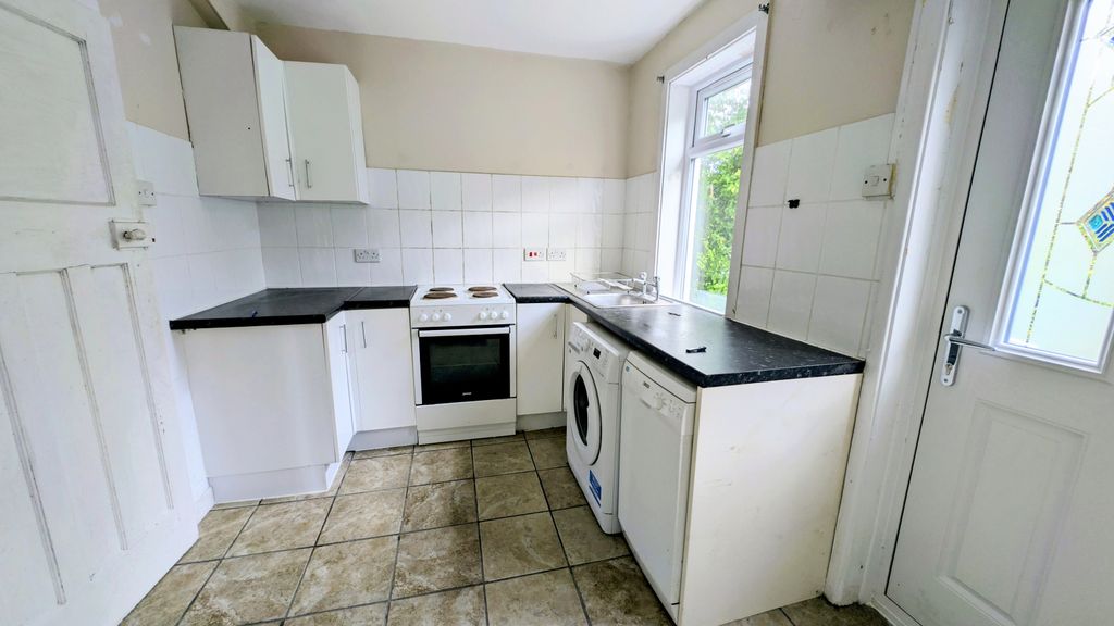 Property photo 3 of 11 Gallery