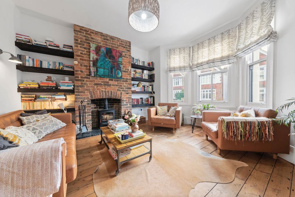 Property photo 2 of 41