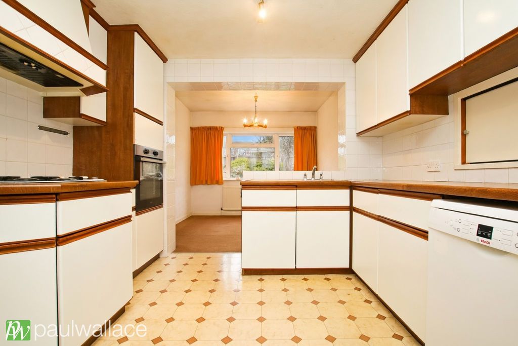 Property photo 3 of 24 Kitchen