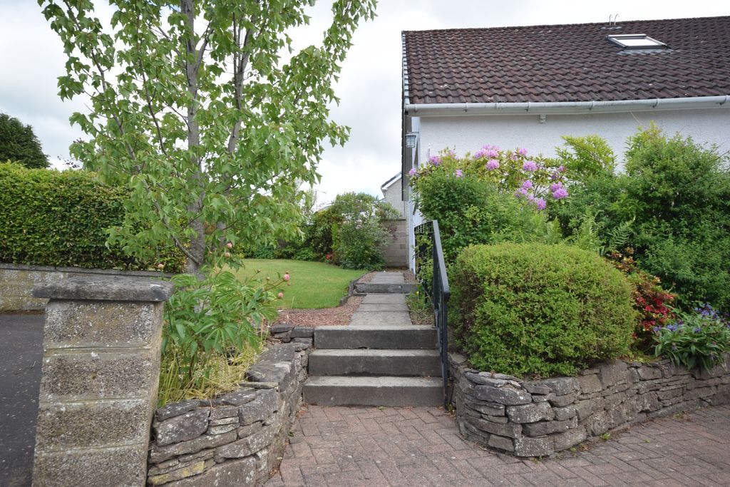 Property photo 3 of 25