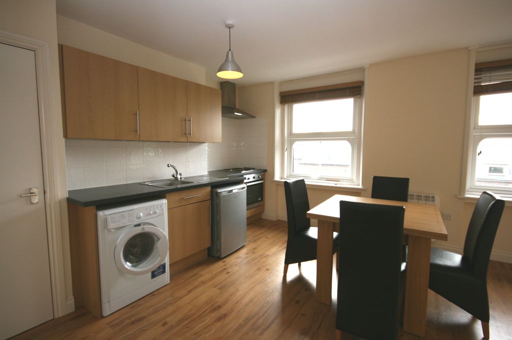 Property photo 2 of 6