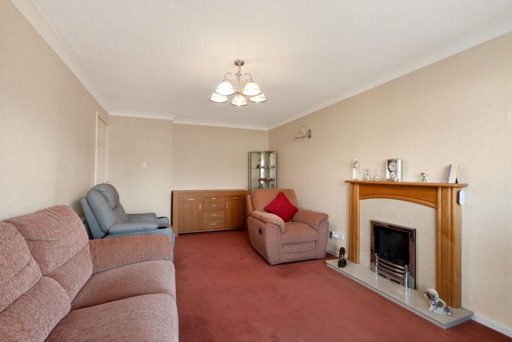 Property photo 3 of 16 Pnmb1221.Jpg