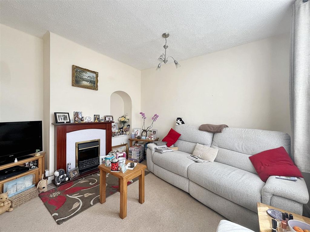 Property photo 2 of 10 Img_2867.Jpg