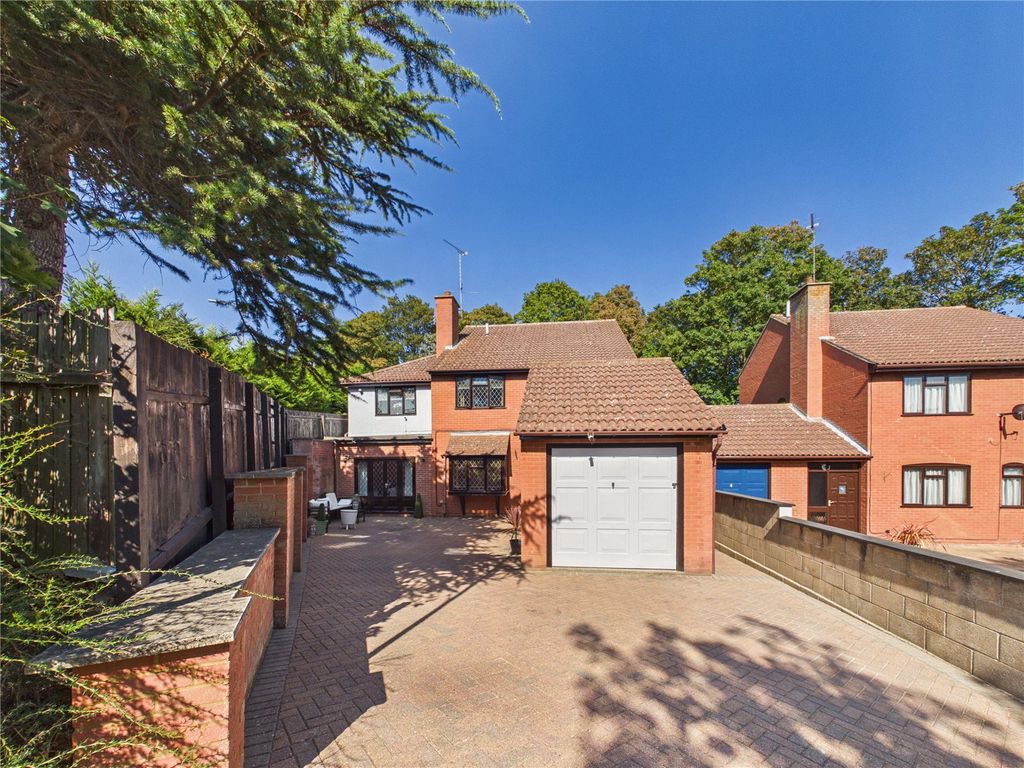 Property photo 1 of 17 Picture No. 02