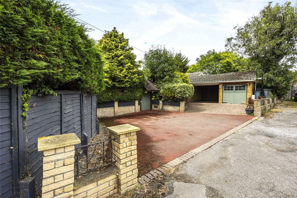 Property photo 1 of 25 Picture No. 20
