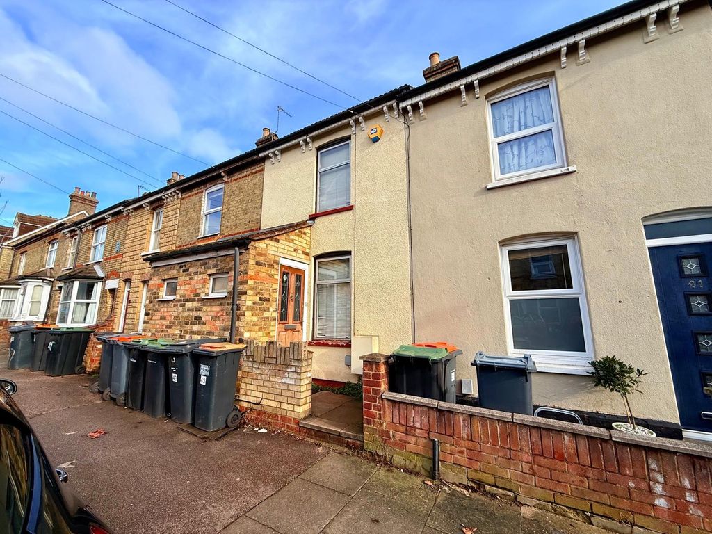 Property photo 1 of 8