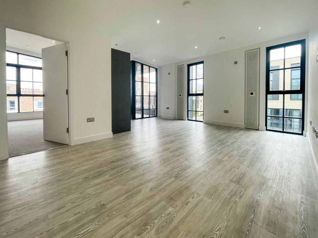 Property photo 2 of 19