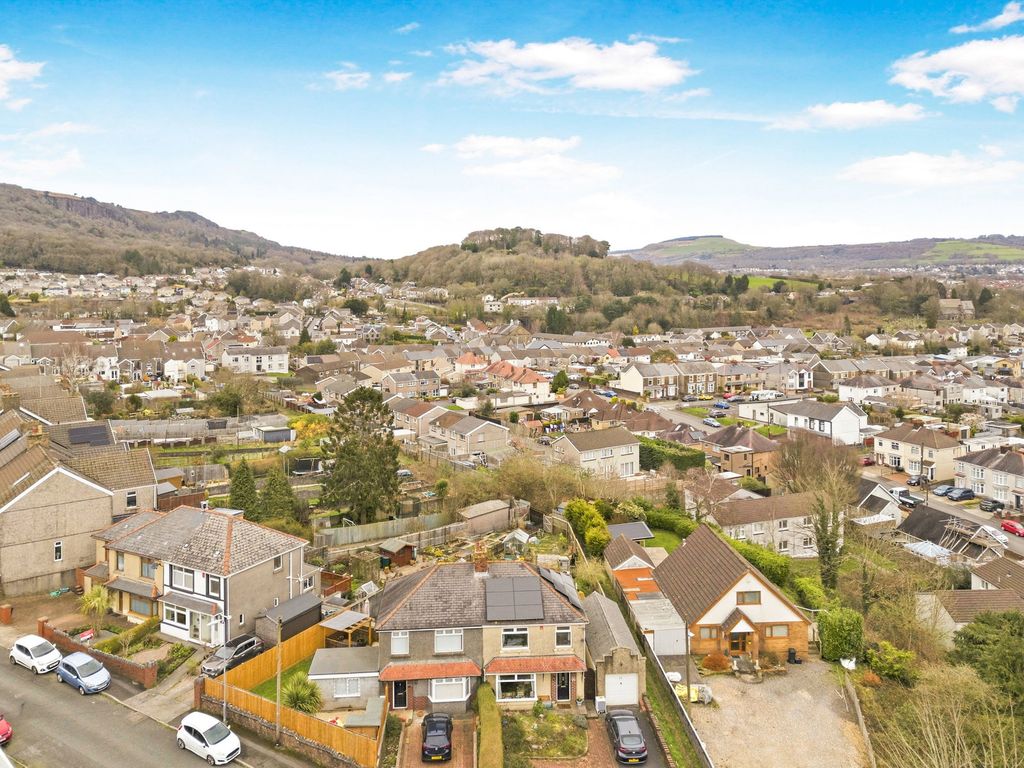 Property photo 1 of 34