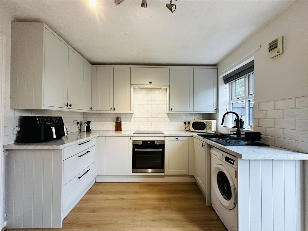 Property photo 2 of 12 Kitchen.Jpg
