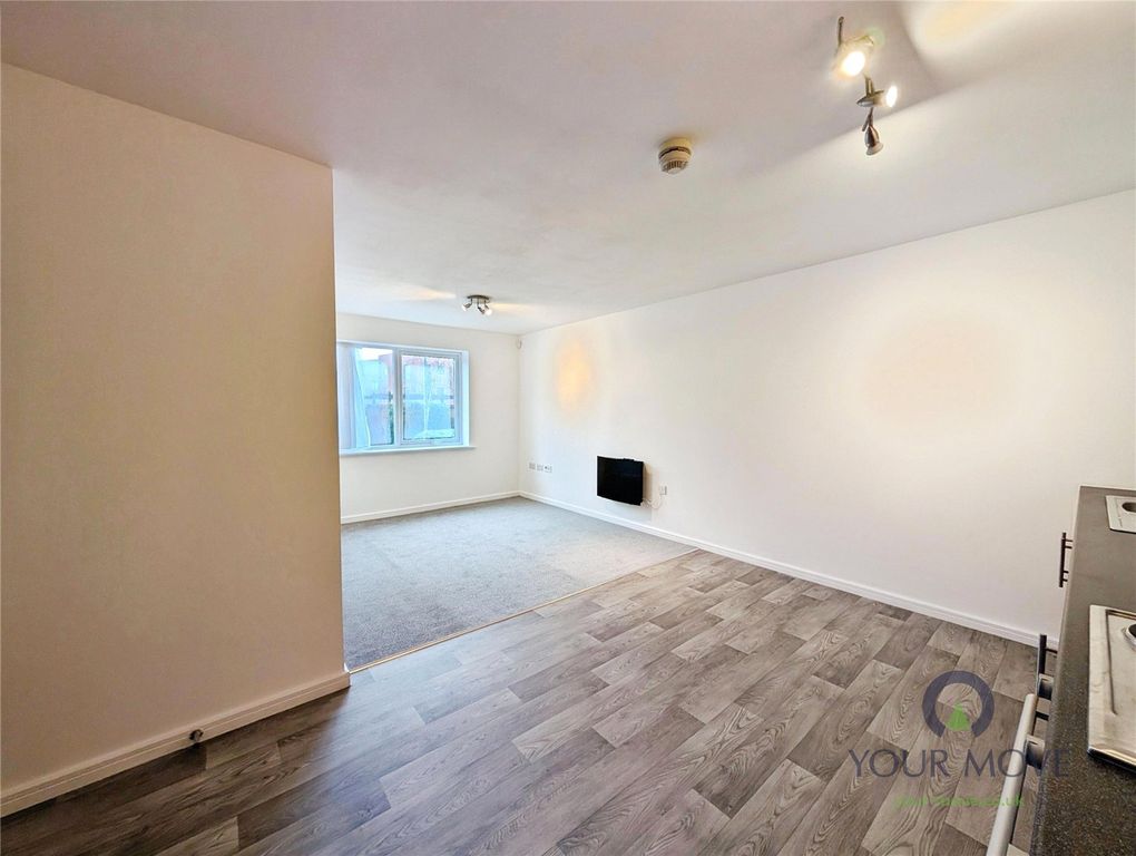 Property photo 2 of 9 Living Room/ Kitchen