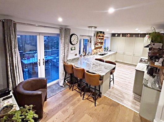 Property photo 3 of 26 Kitchen