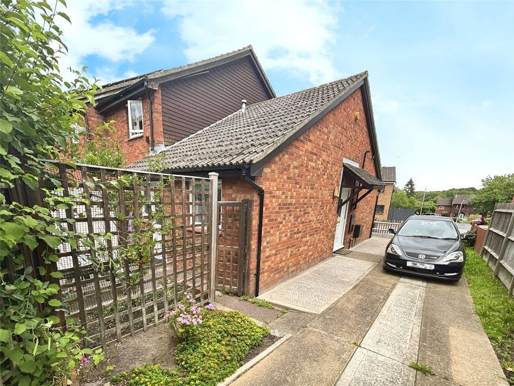 Property photo 1 of 16 Front External