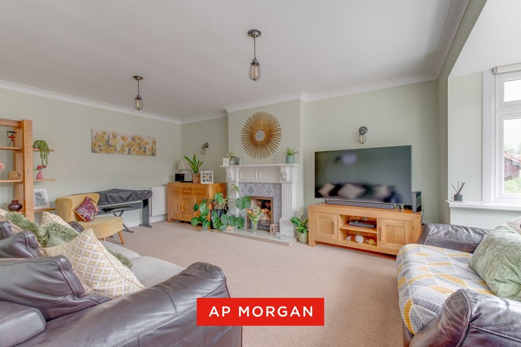 Property photo 2 of 18 Picture No. 10