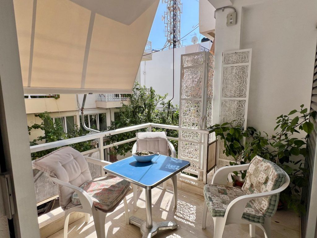 Property photo 2 of 39