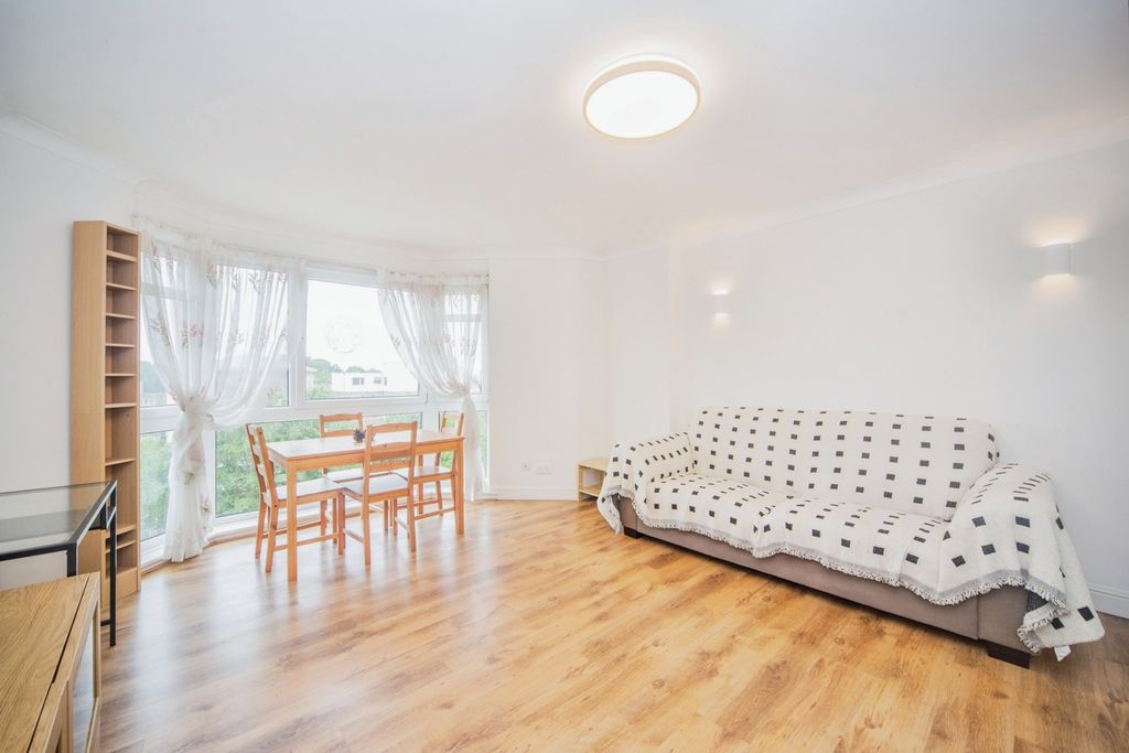 Property photo 3 of 19 Pbox-Img.Jpg