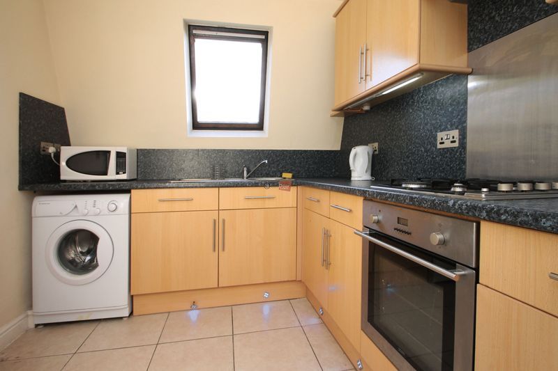 Property photo 2 of 6 Photo 4