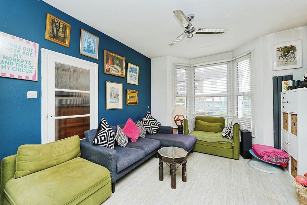 Property photo 2 of 12 Pbox-Img.Jpg