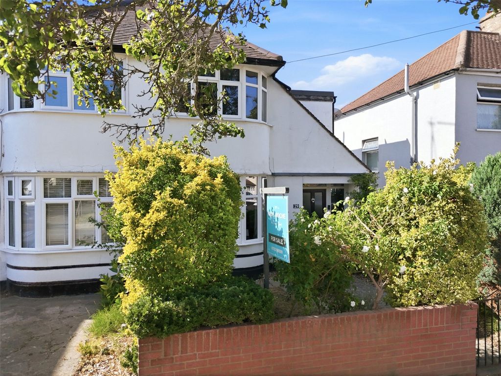 Property photo 1 of 18 Picture No. 04