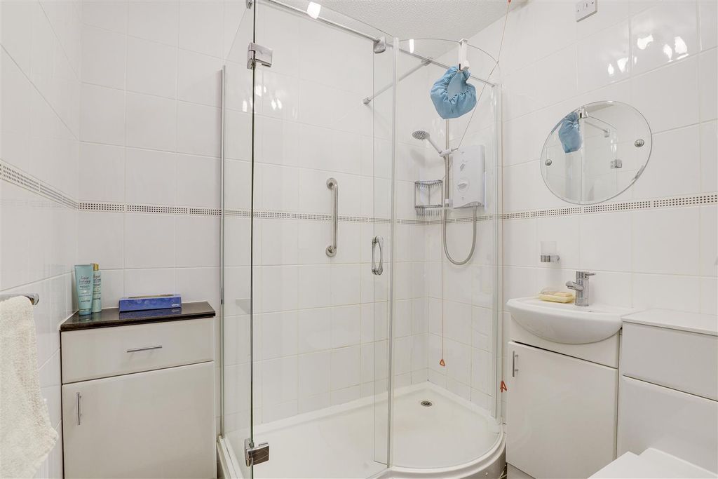 Property photo 2 of 11 10160.Jpg