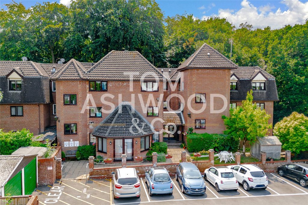 Property photo 1 of 15 Picture No. 05